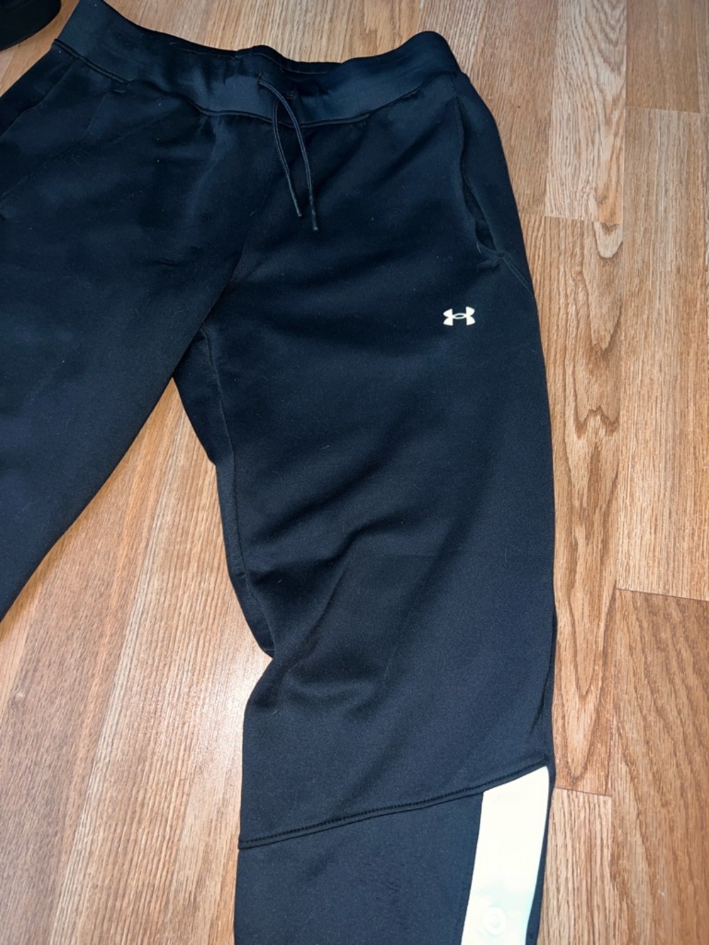 Under Armour Black Jogger Pants w buttons Small